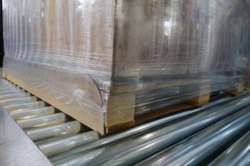 SLIPSHEET FOLDING DEVICE